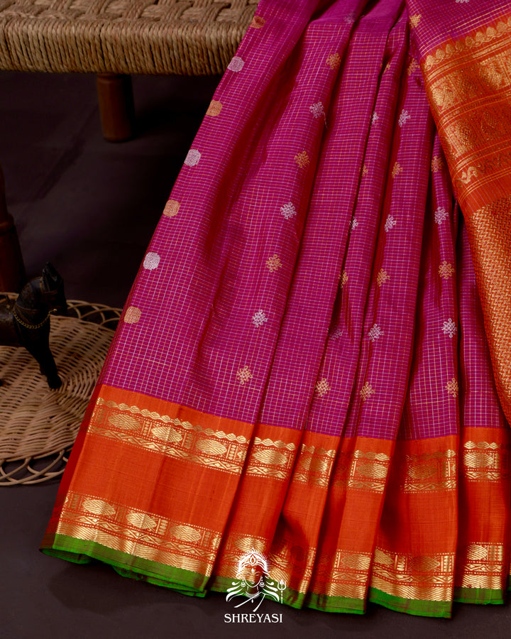 Handloom Pure Gadwal Silk Saree with Kuttu Korvai Border