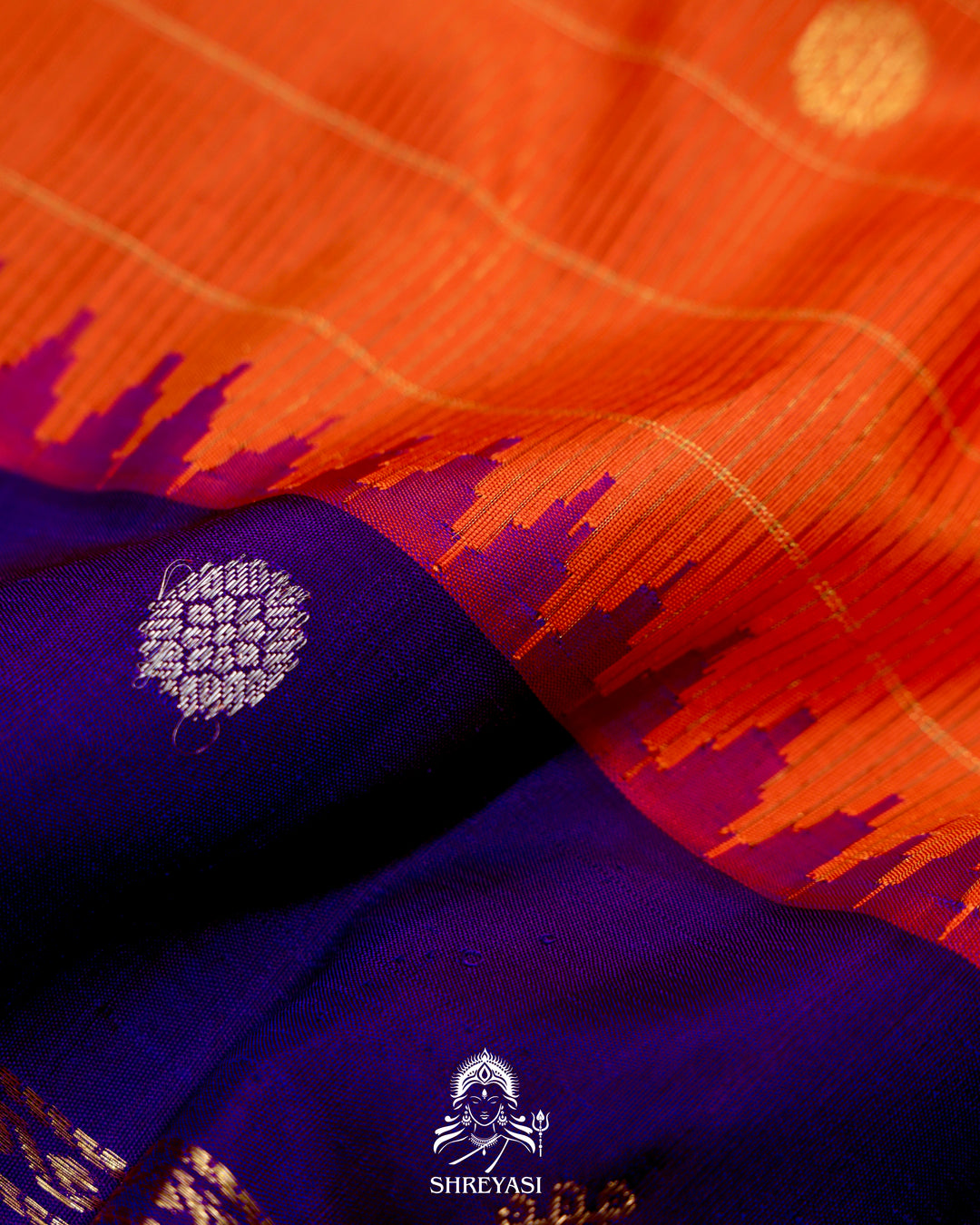 Handloom Pure Gadwal Silk Saree with Kuttu Korvai Border and Contrast Bhuti Blouse