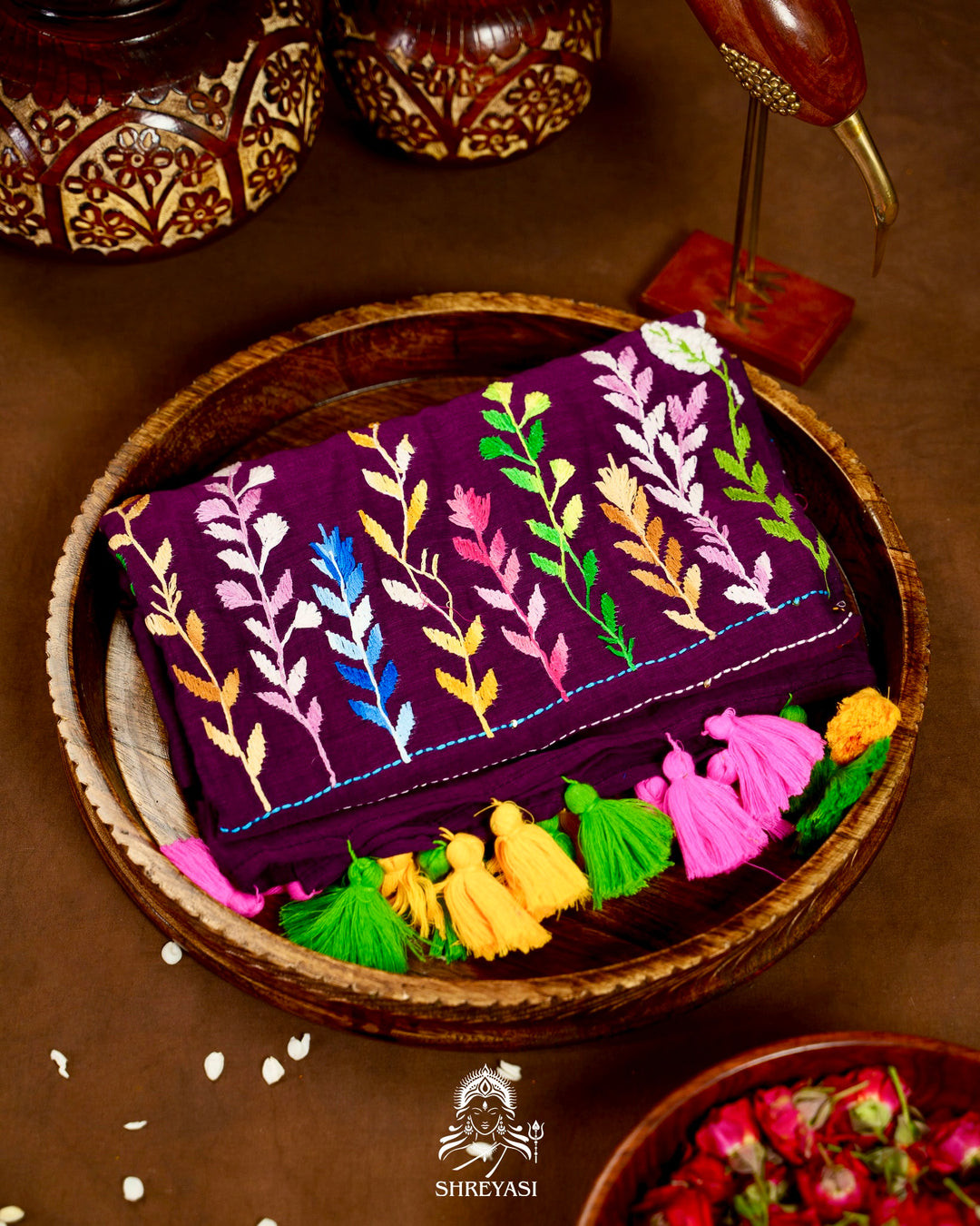 Handwoven Pure Mul Cotton Saree with Thread Embroidery