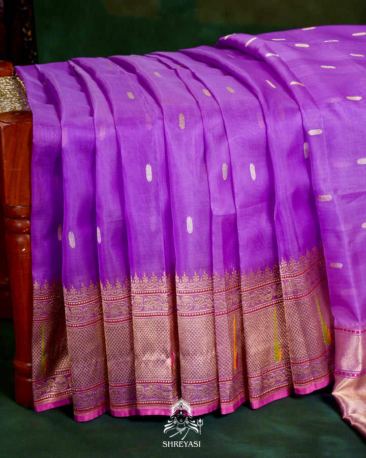 Handloom Pure Banarasi Kora Silk Saree with Kadwa Weaving and Hand Embroidered Maggam Work Blouse