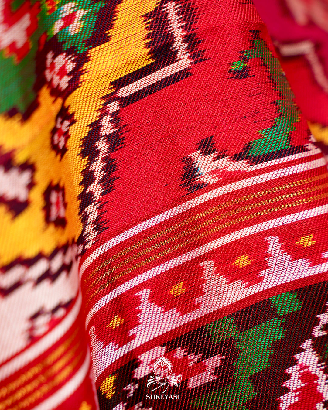 Multicoloured Handloom Pure Twill Patola Silk Saree