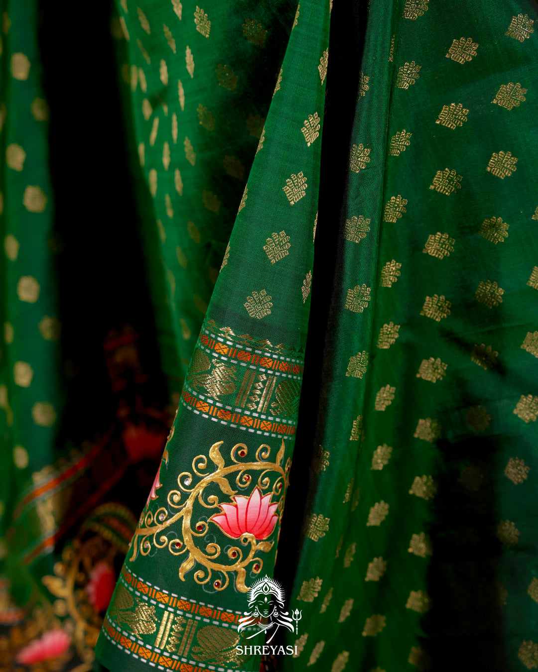 Handloom Pure Kanjivaram Silk Saree in Real Zari with Tanjore Kili and Kamalam Artwork
