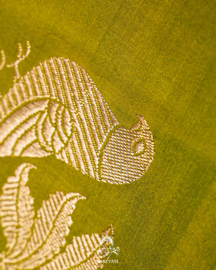 Pure Banarasi Soft Silk Saree with Mashru Border