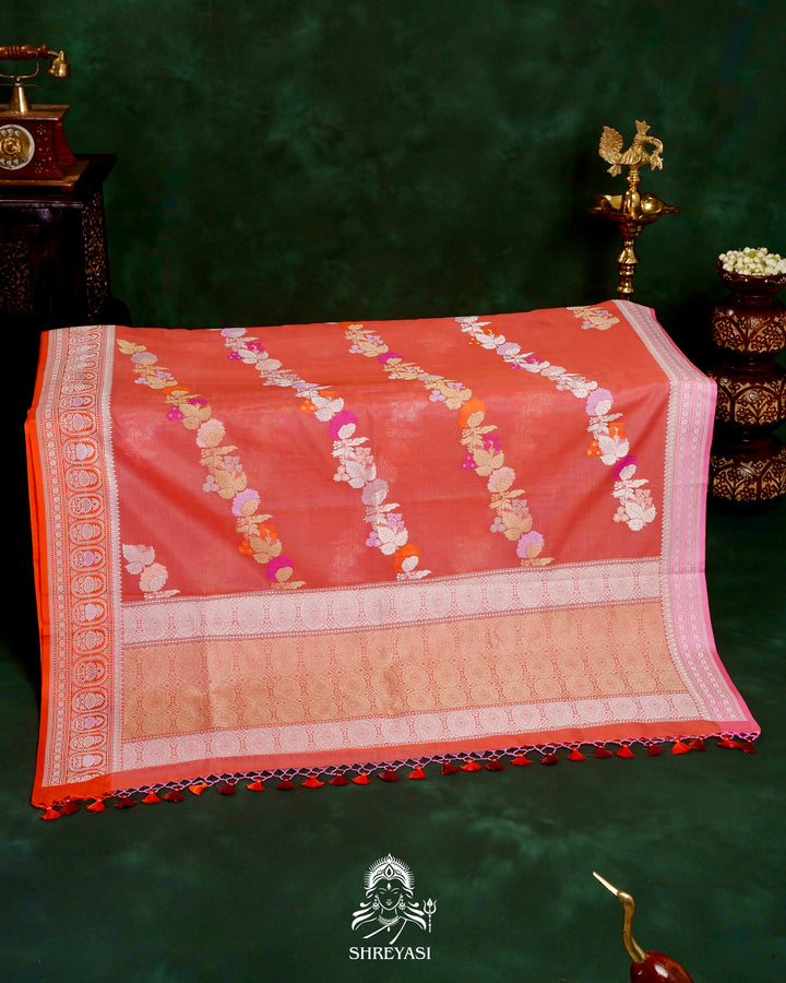 Handloom Pure Banarasi Ektara Kora Silk Saree with Kadiyal Border