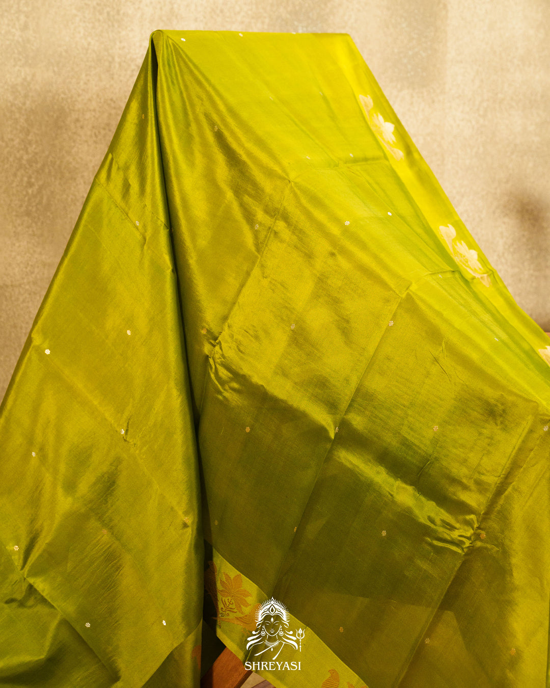 Pure Banarasi Soft Silk Saree with Mashru Border