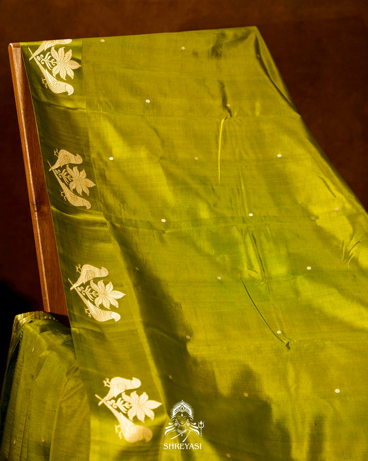 Pure Banarasi Soft Silk Saree with Mashru Border