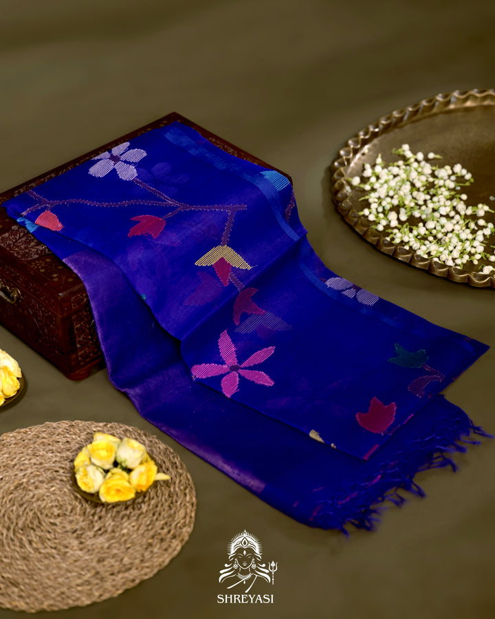 Handloom Pure Muslin Jamdani Saree in Full Jaal Needle Weaving
