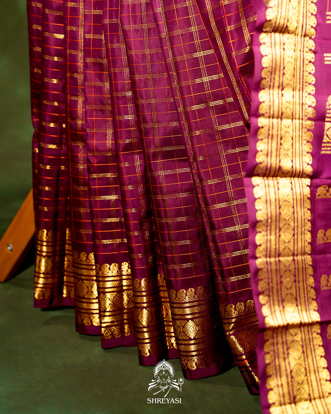 Handloom Pure Kanjivaram Silk Saree with Real Zari
