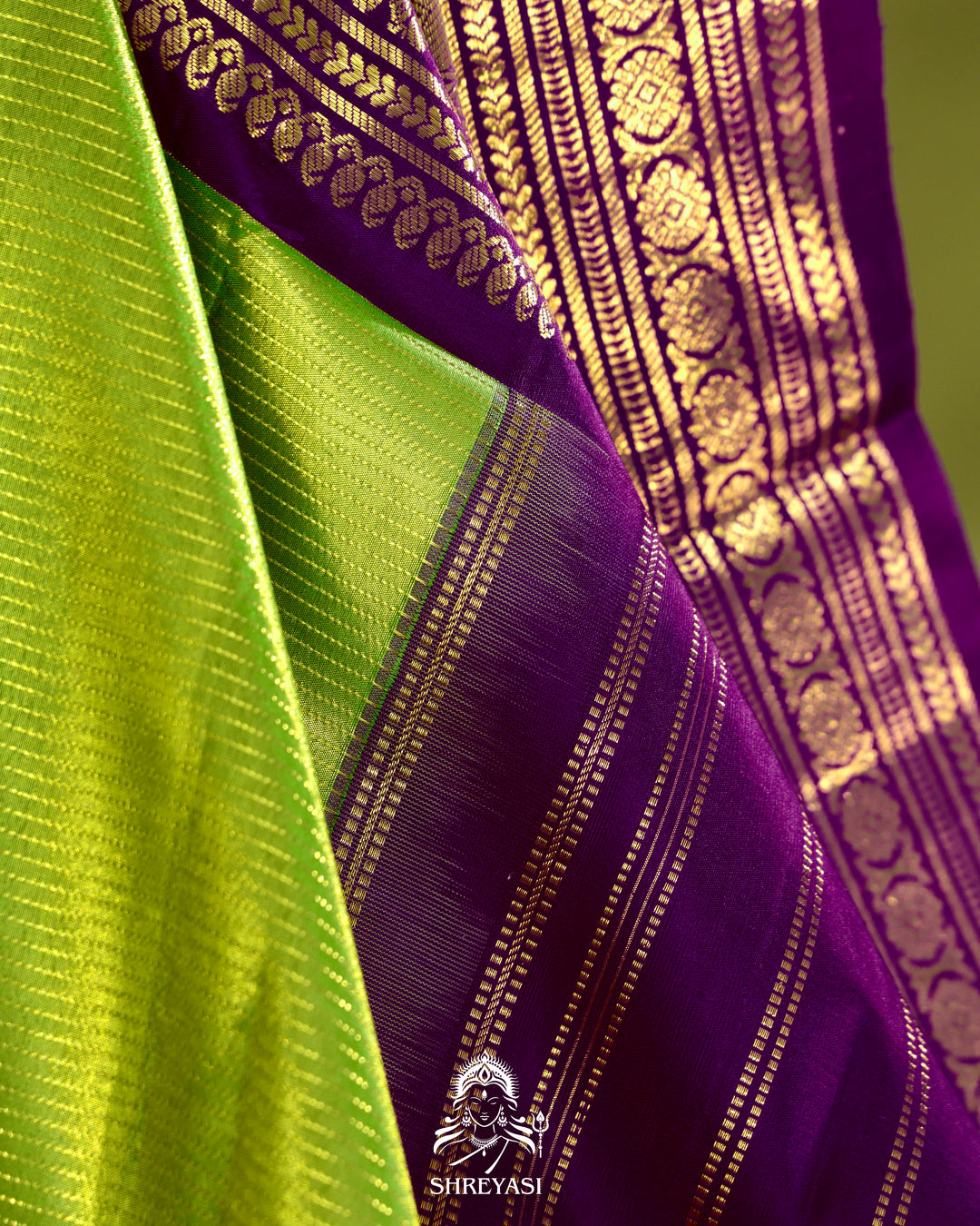 Kanjivaram Silk Saree With Real Zari in Vairoosi Weaving