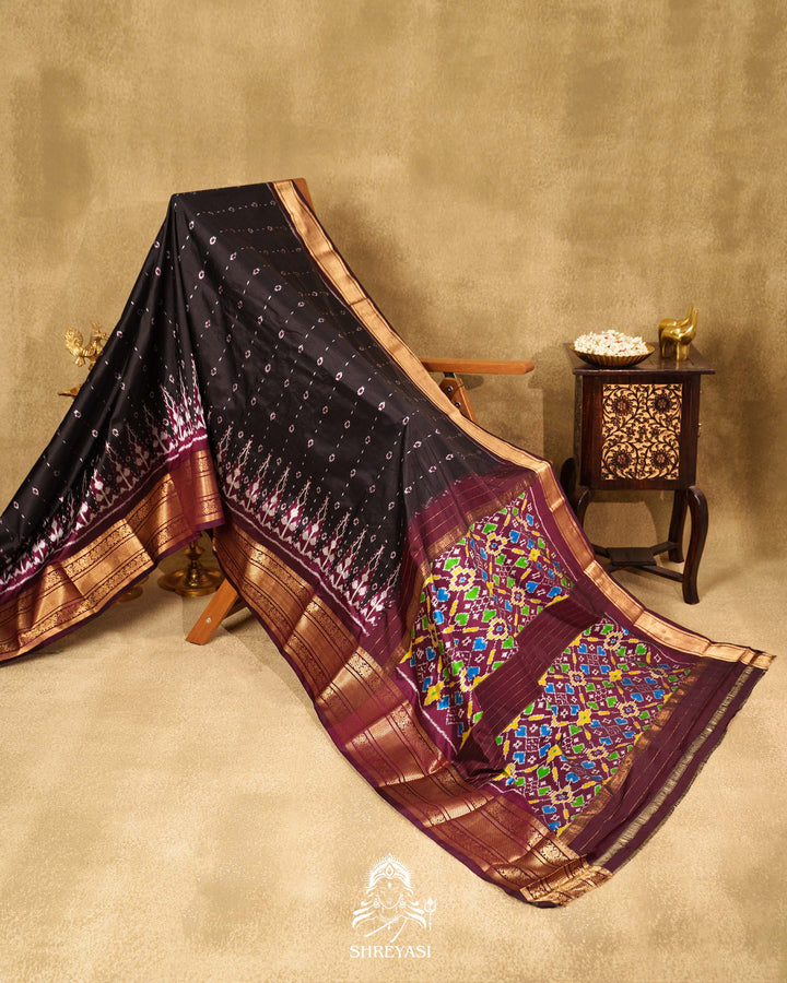 Handloom Pure Pochampally Ikkat Silk Saree with Kanchi Border