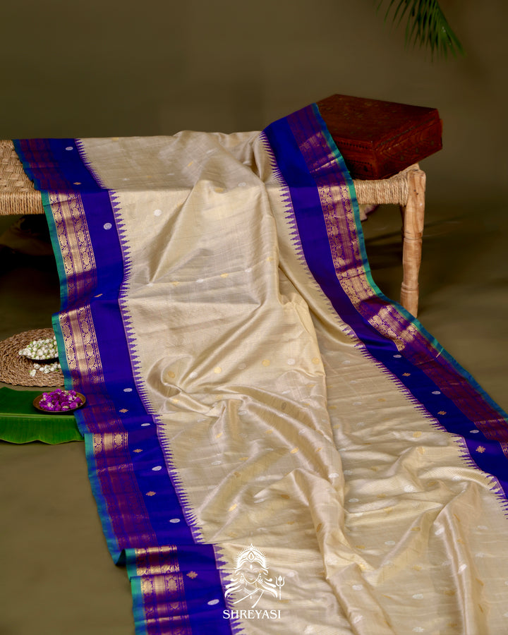 Handloom Pure Gadwal Silk Saree with Kuttu Korvai Border and Contrast Bhuti Blouse