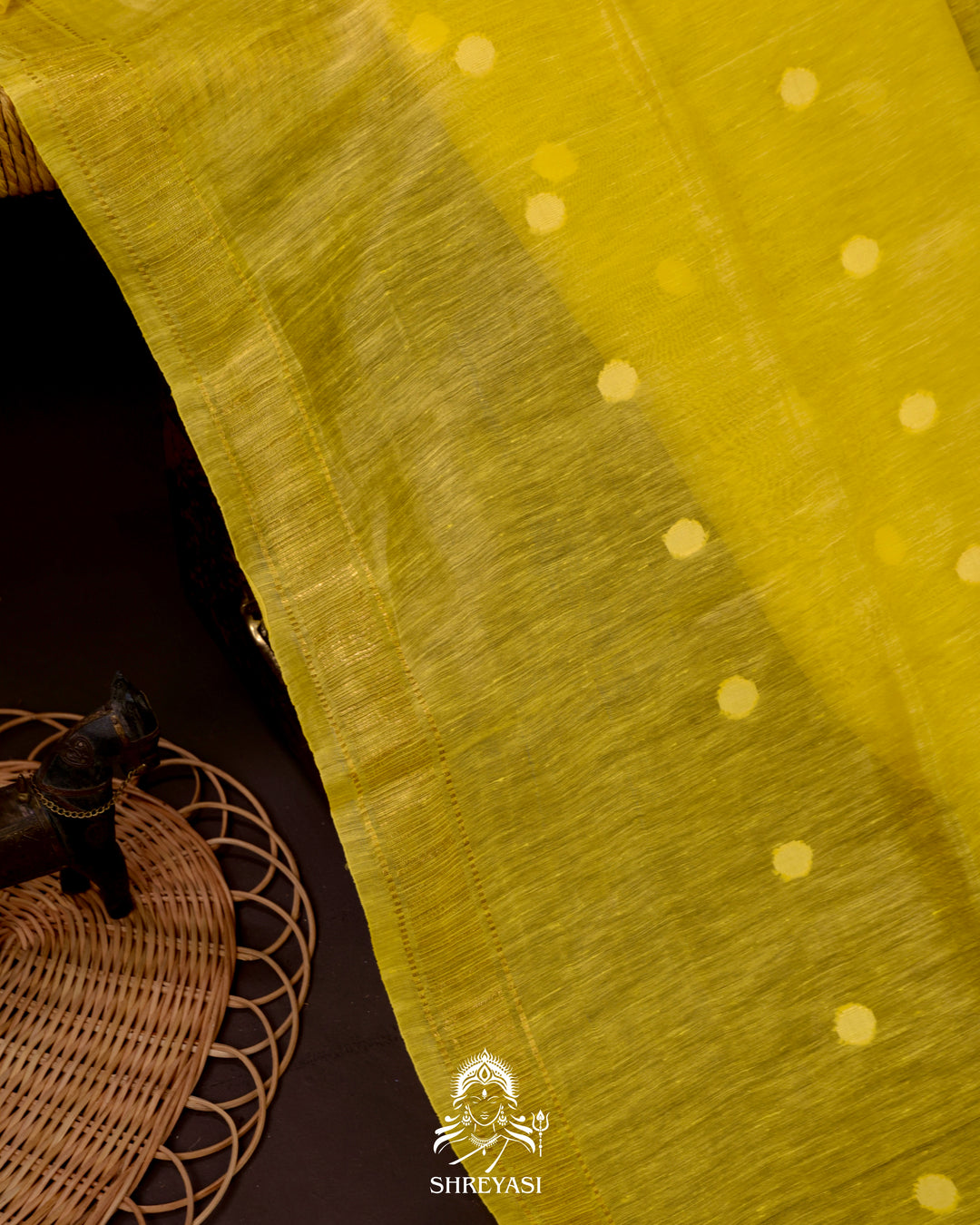 Handloom Pure Linen Saree with Zari Border