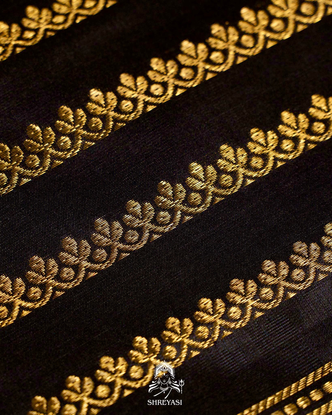 Handloom Pure Kanjivaram Silk Sarees with Real Zari and Hand Painted Tanjore Art