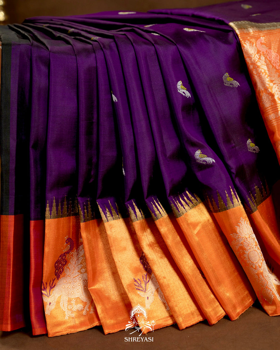 Handloom Pure Gadwal Silk Saree with Tissue Border & Contrast Full Bhuti Silk Blouse
